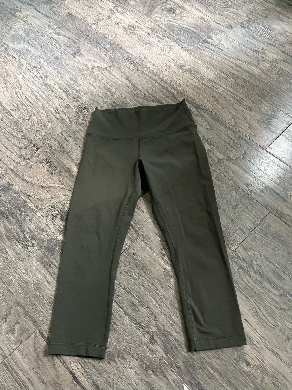 High-Waist Olive Green Cropped Leggings